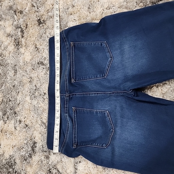 SONOMA WOMEN'S CAPRI PANTS JEANS SIZE 14 BLUE - Picture 3 of 11